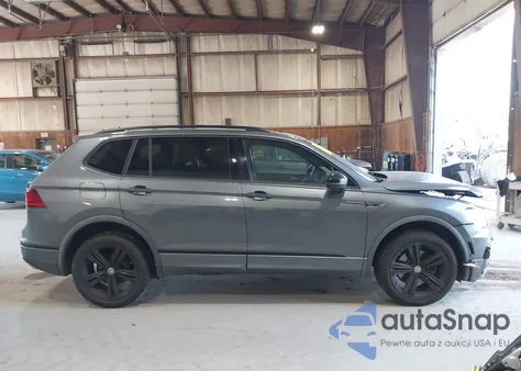 2019 Volkswagen Tiguan 2.0T Se/2.0T Sel/2.0T Sel R-Line/2.0T Sel R-Line Black из США, поврежденный, VIN 3VV2B7AX2KM117443